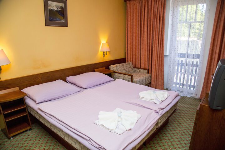 Room 5 of 49
