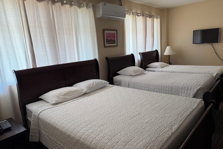 Room 13 of 23