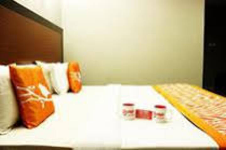 SKY WOOD INN AND SUITES