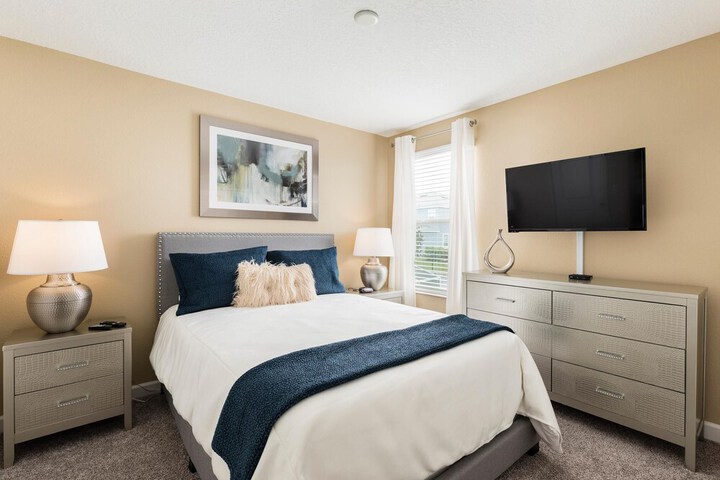 Room 4 of 31