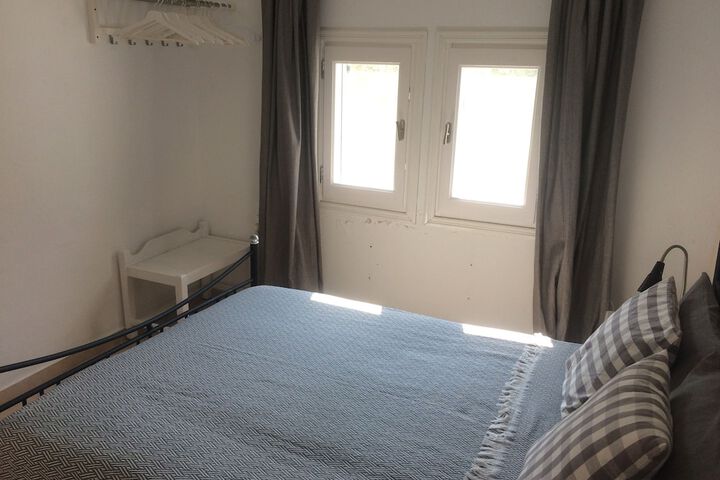 Room 2 of 47