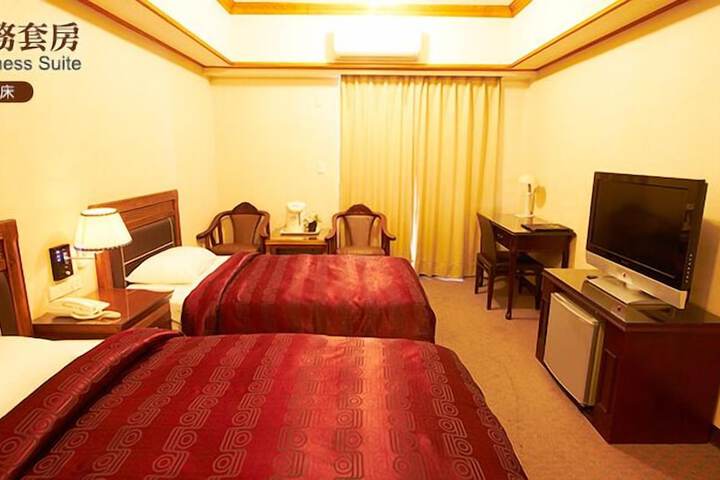 Room 7 of 17