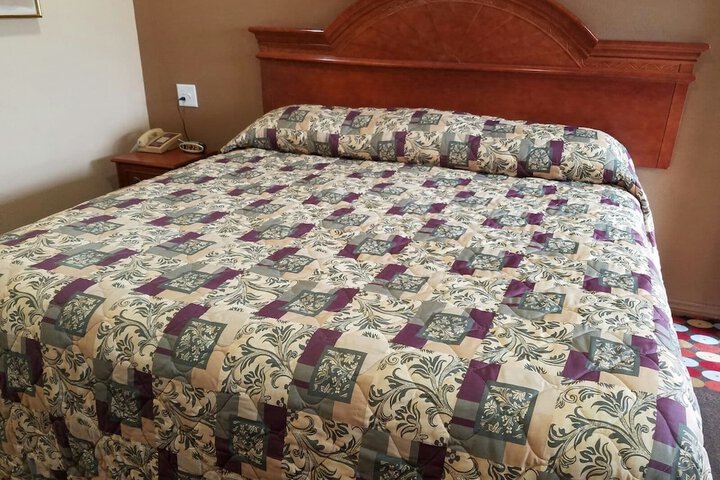 Room 10 of 30
