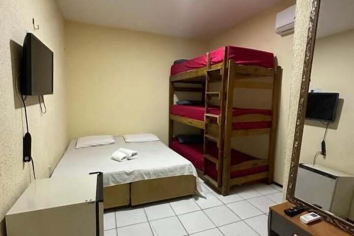 Room 15 of 34