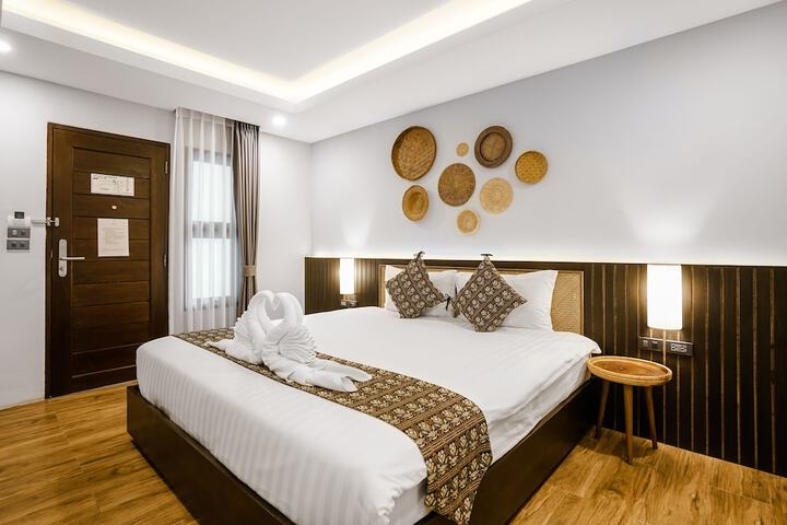Room 8 of 44