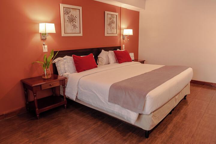 Room 16 of 105