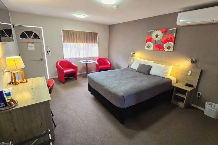 Room 41 of 175