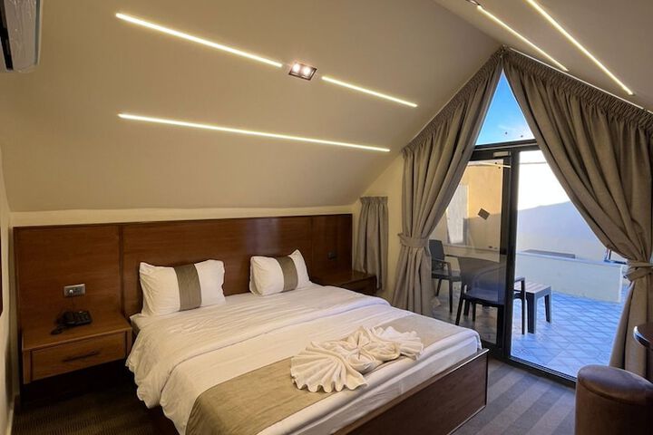 Room 3 of 22