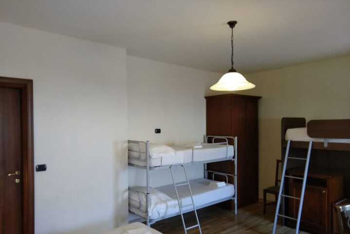 Room 13 of 29