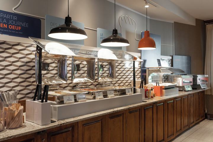 Breakfast/Coffee Service 60 of 81