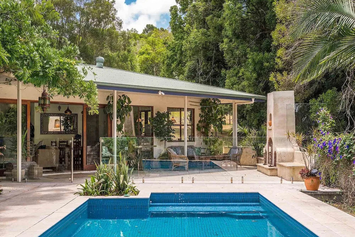 Pool 5 of 11
