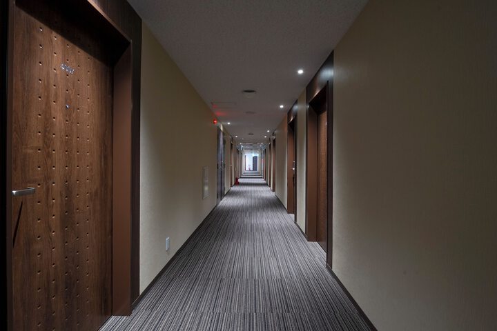 Room 16 of 60