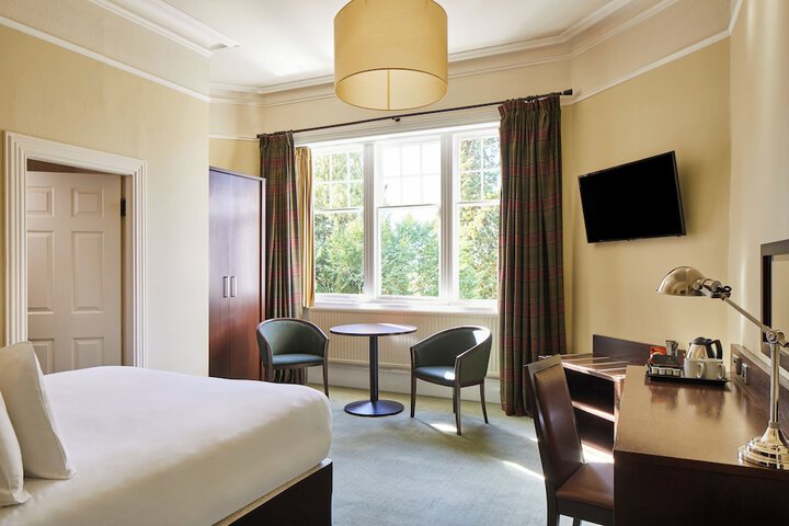 Room 26 of 73