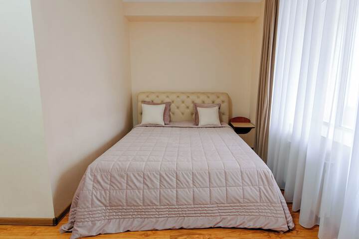 Room 35 of 63