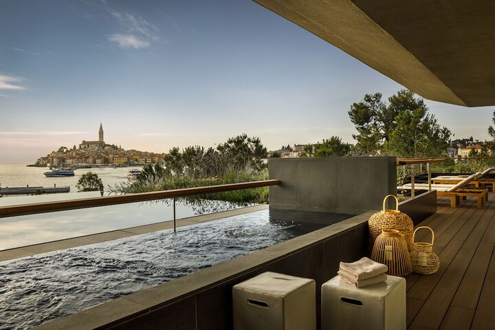 Terrace/Patio 56 of 170