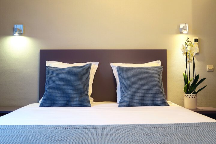 Room 9 of 43