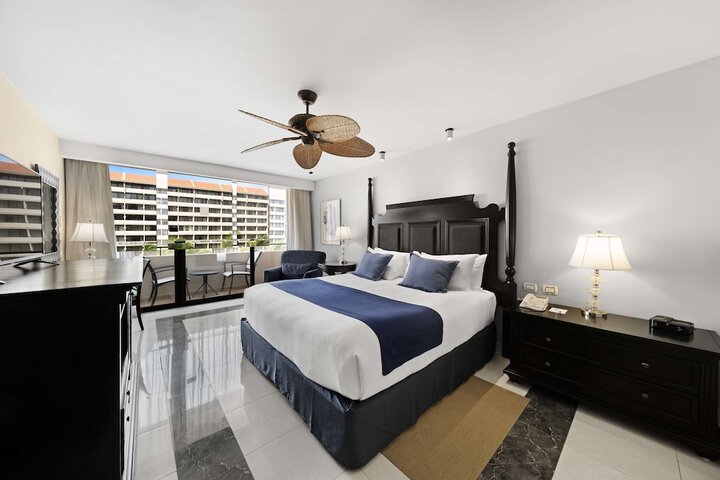 Room 32 of 138