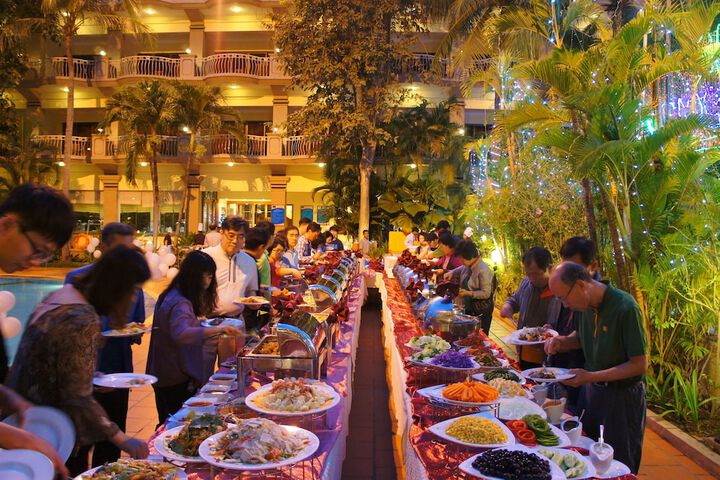 Dining 46 of 65