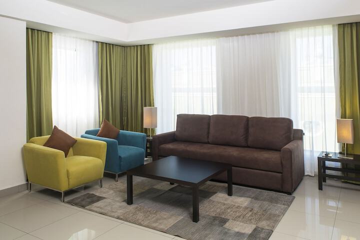 Room 2 of 107