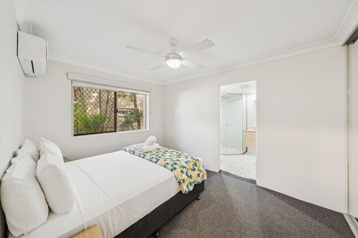 Room 6 of 48