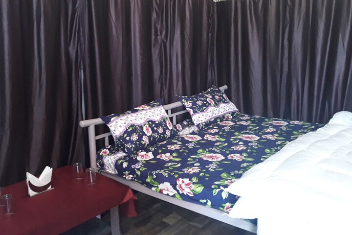 Room 3 of 16