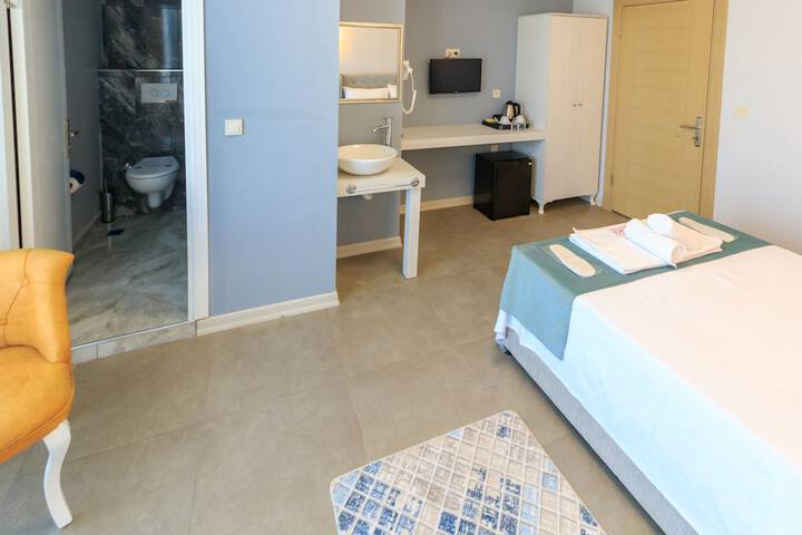 Room 95 of 115
