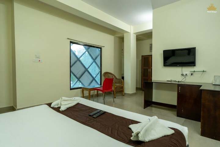 Room 11 of 20