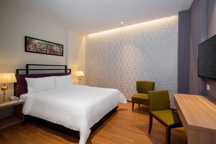 Room 19 of 44