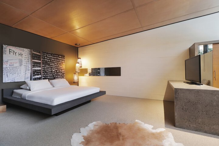 Room 7 of 56