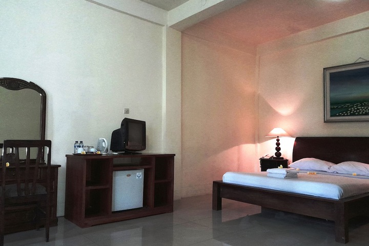 Room 2 of 26