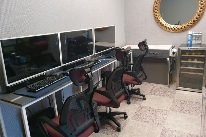Room 65 of 138
