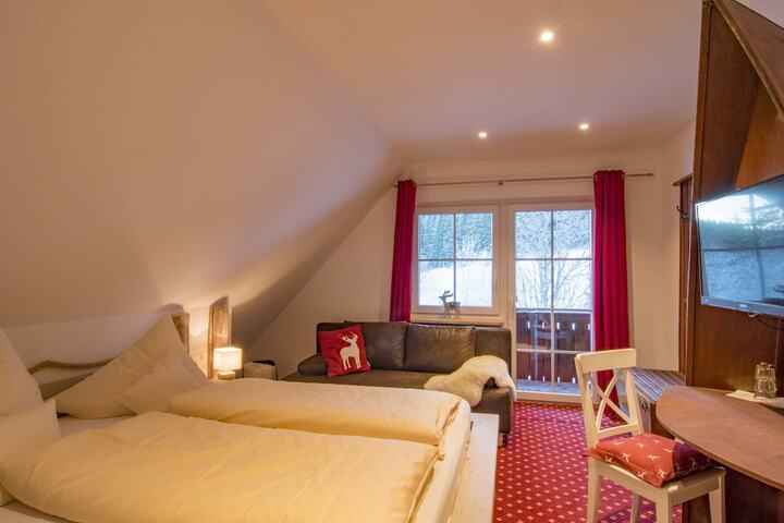 Room 3 of 26