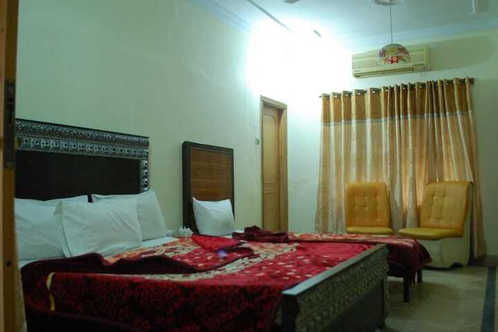 Room 11 of 31