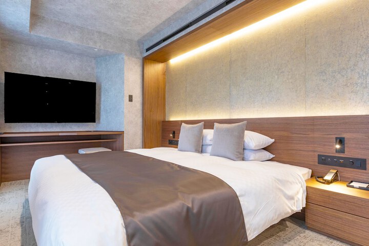 Room 16 of 204