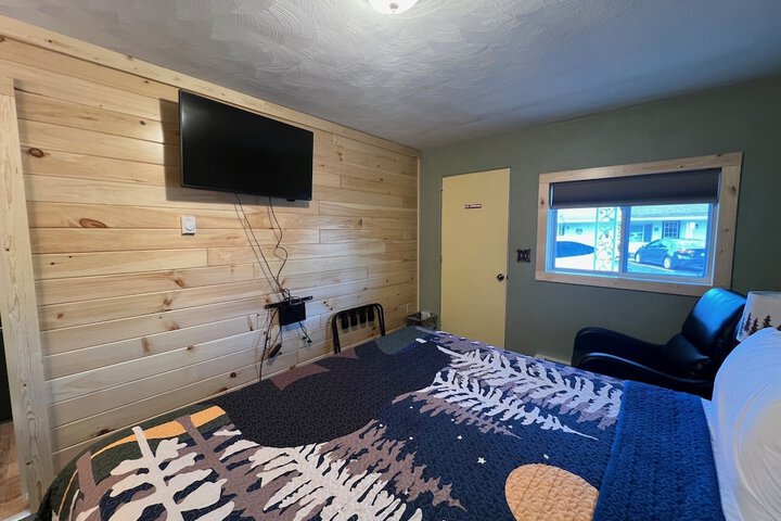 Room 9 of 25