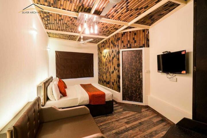 Room 2 of 58