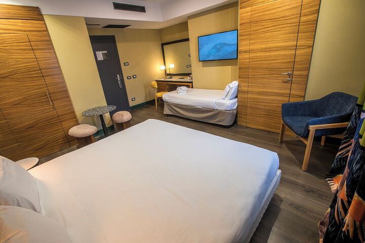 Room 55 of 136