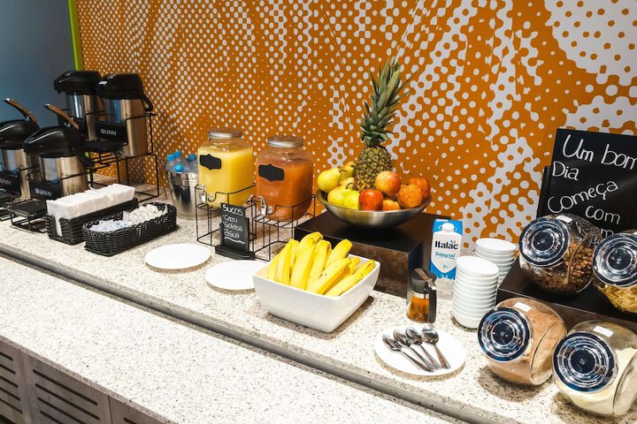 Breakfast/Coffee Service 32 of 75