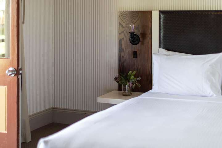 Room 17 of 190