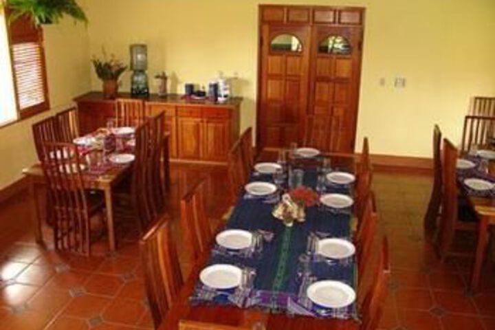 Dining 18 of 24