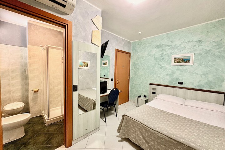 Room 16 of 45