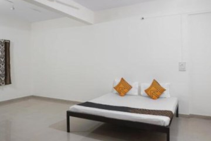 SPOT ON 63971 Hotel Atithi