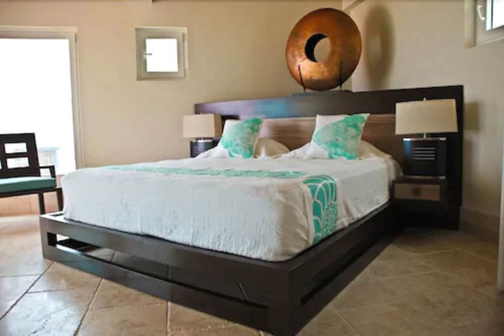 Room 4 of 34