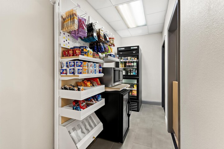 Snack bar