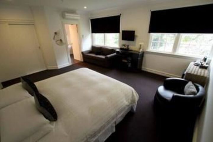 Room 30 of 49
