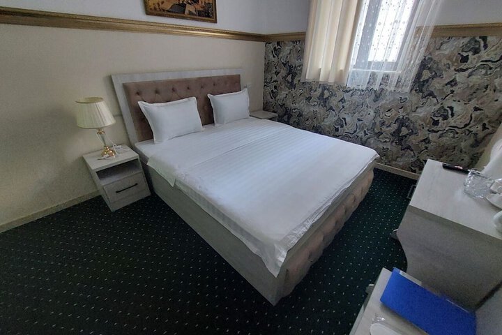 Room 17 of 24