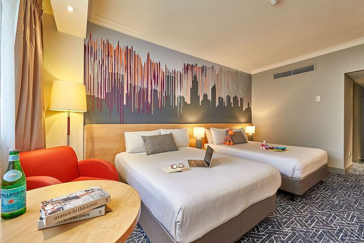 Room 18 of 150