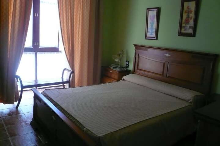 Room 8 of 32