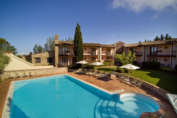 Hotel with Pool