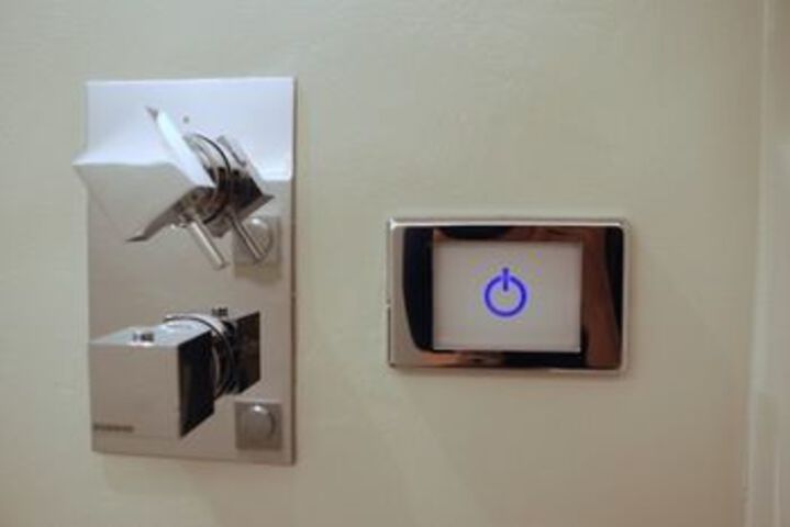 Room 5 of 27